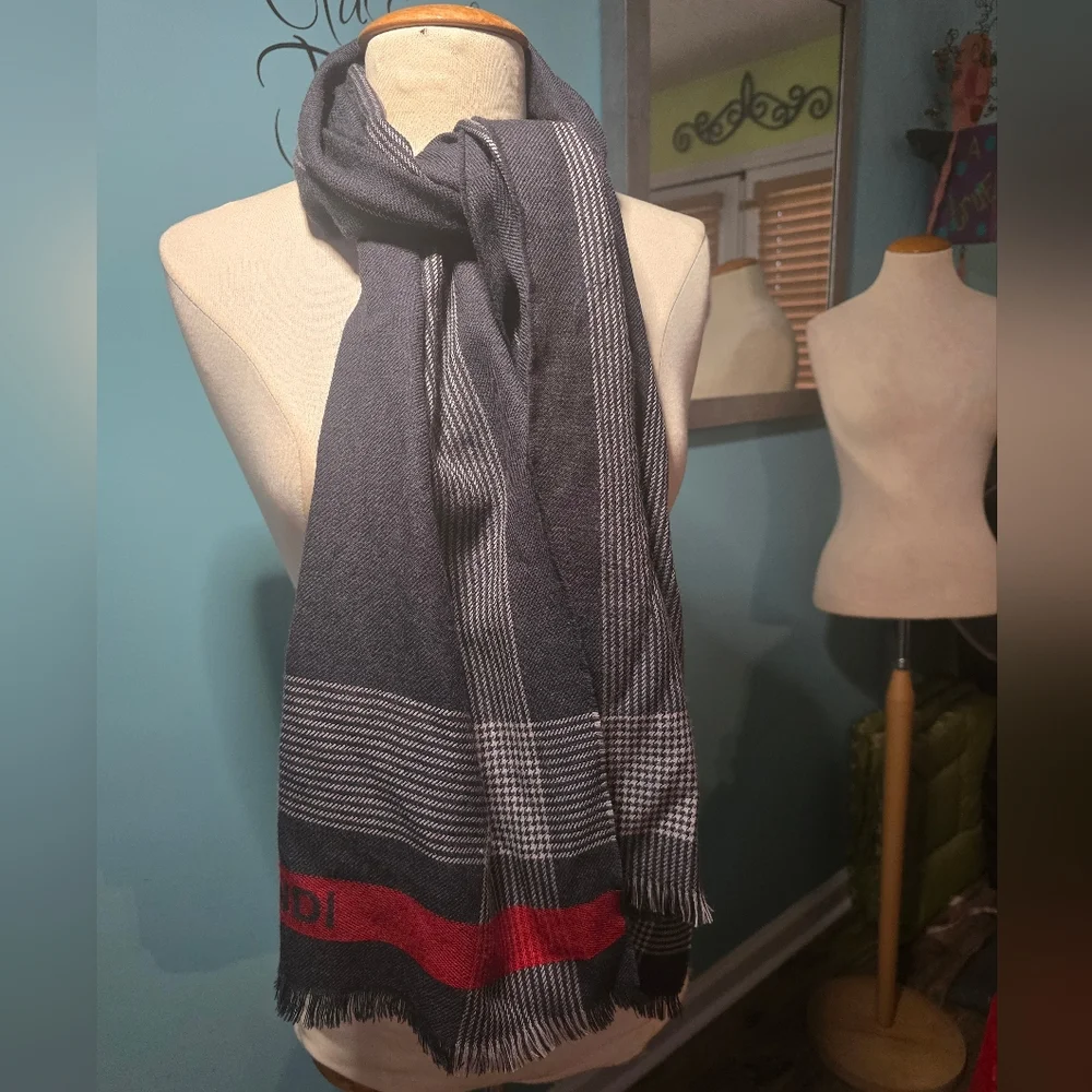 Sophisticated Fendi Gray Scarf